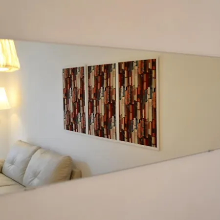 Apartman Semeria103 *